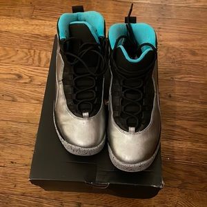Retro Jordan “Lady Liberty🗽“ Silver size 6.5